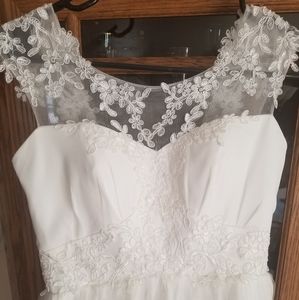 Wedding dress nwot size 2
